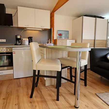 펜션 New Luxurious Bungalow, Raeuberkuhle, Koserow