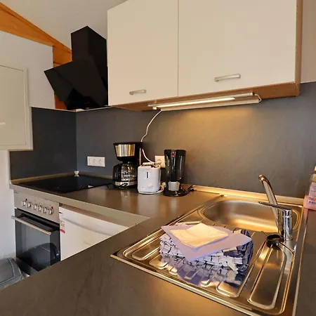 펜션 New Luxurious Bungalow, Raeuberkuhle, Koserow 코세로우