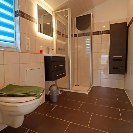 New Luxurious Bungalow, Raeuberkuhle, Koserow 펜션