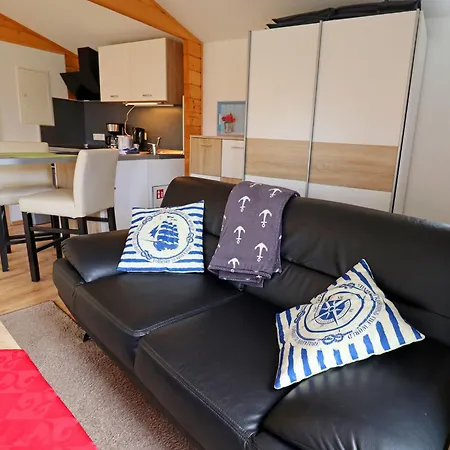 New Luxurious Bungalow, Raeuberkuhle, Koserow * 코세로우